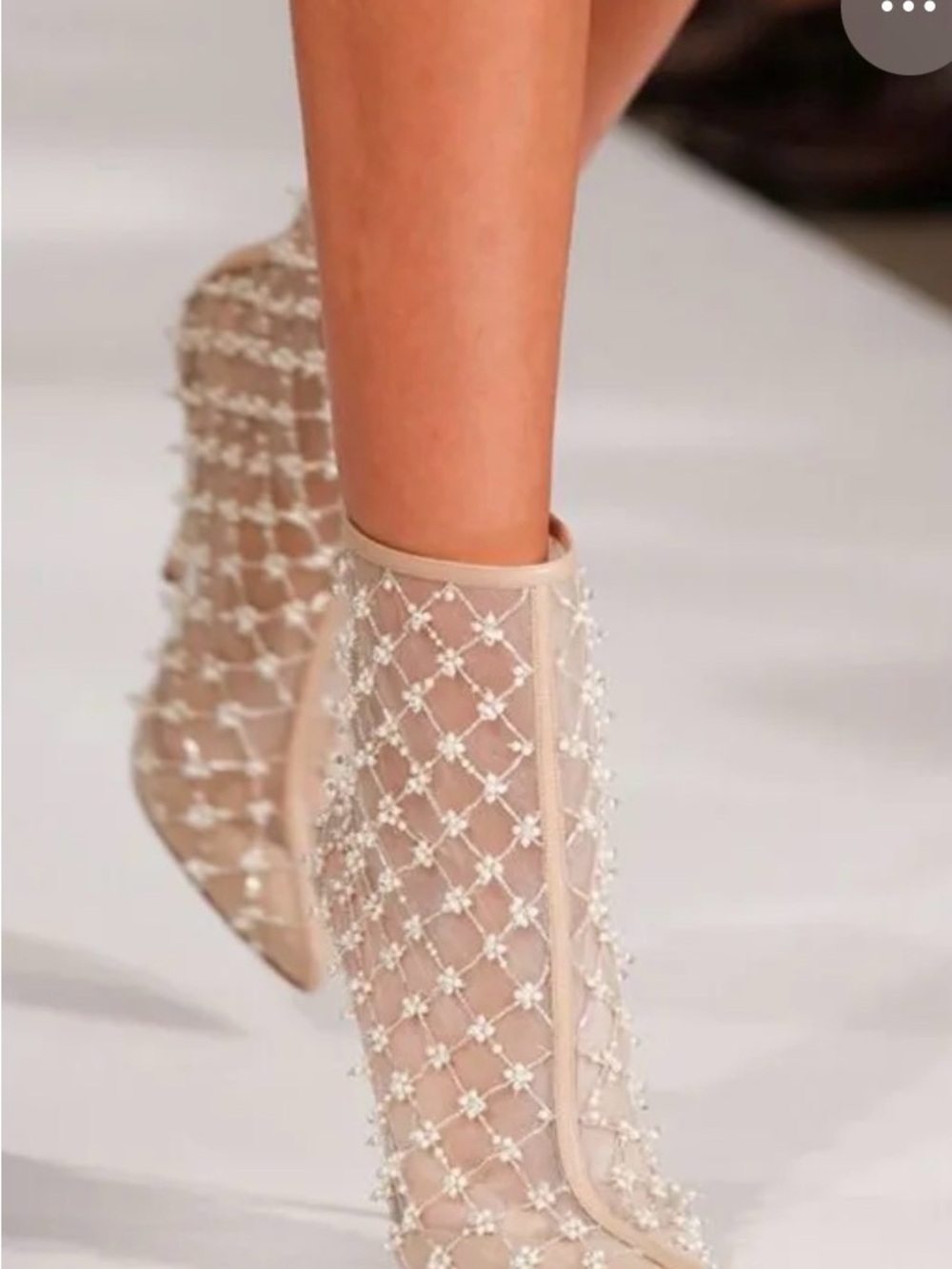 NIB Oscar de la Renta Pearlette Embroidered Booties - Size 37.5 - Picture 3 of 14